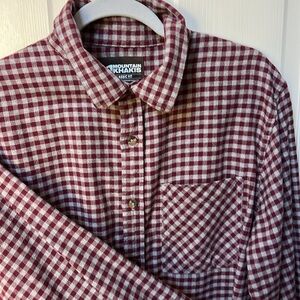 Mountain Khaki’s Flannel men’s shirt.  100% Cotten.  Xtra soft and rarely worn.